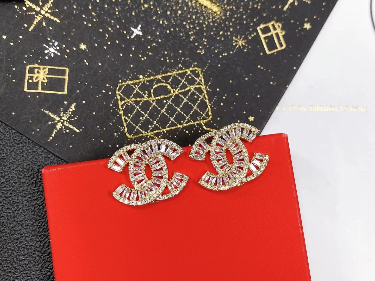 ch**el square D1am0nd earring 01