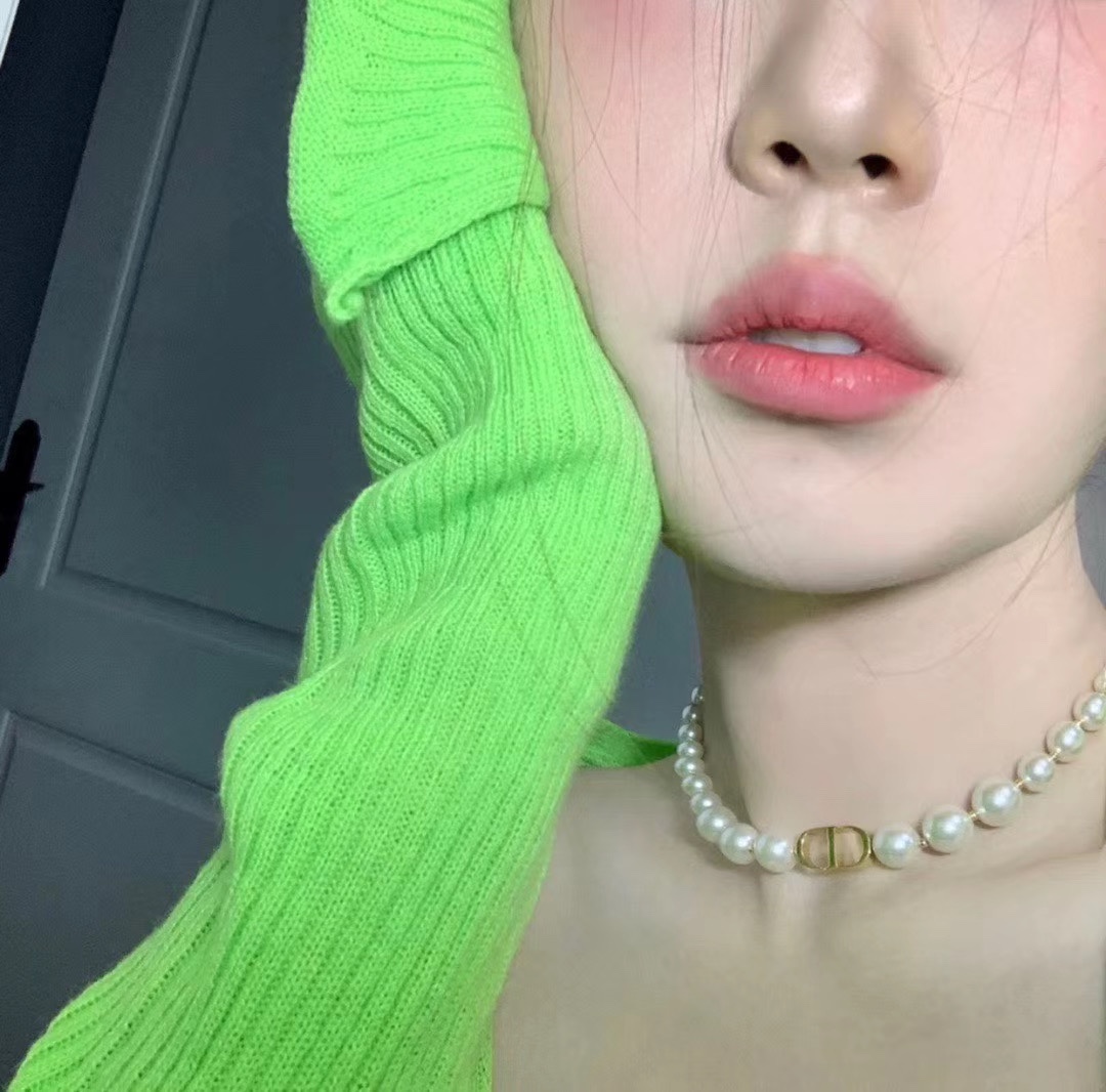 D10r choker pearl necklace 01