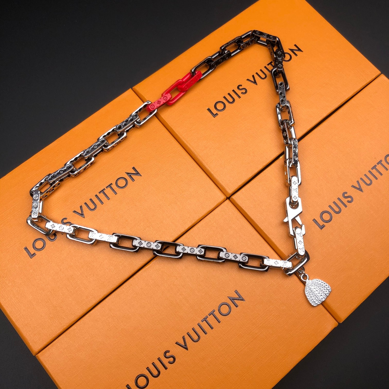 LV LV x YK Monogram Chain necklace 01
