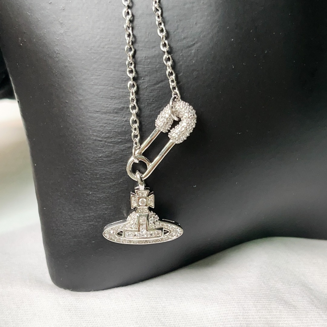 Vivienne Westwood sliver necklace