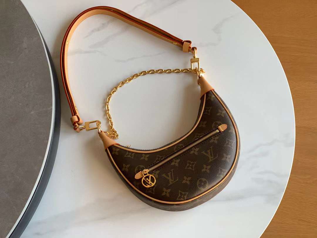 lv loop bag monogram 23cm