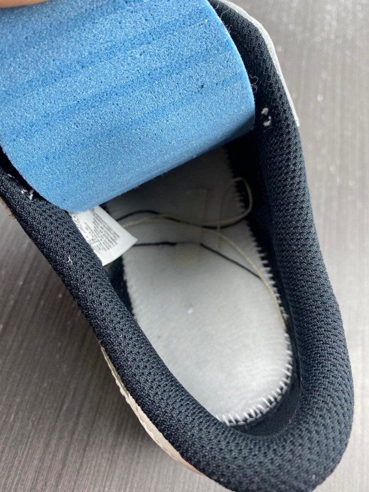 Travis Scott x Air Jordan 1 Low OG Olive DZ4137-106