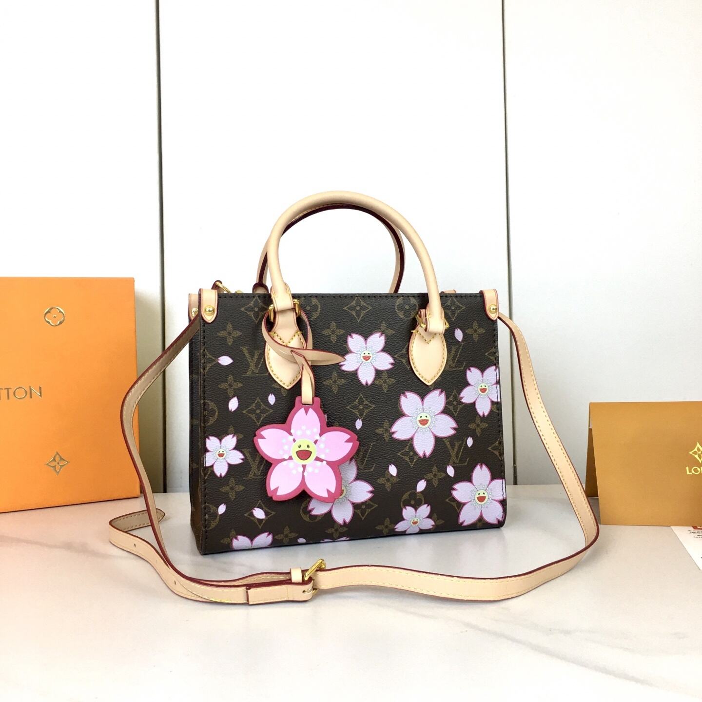 lv onthego Cherry Blossom m13269 19 x 11.5 x 25
