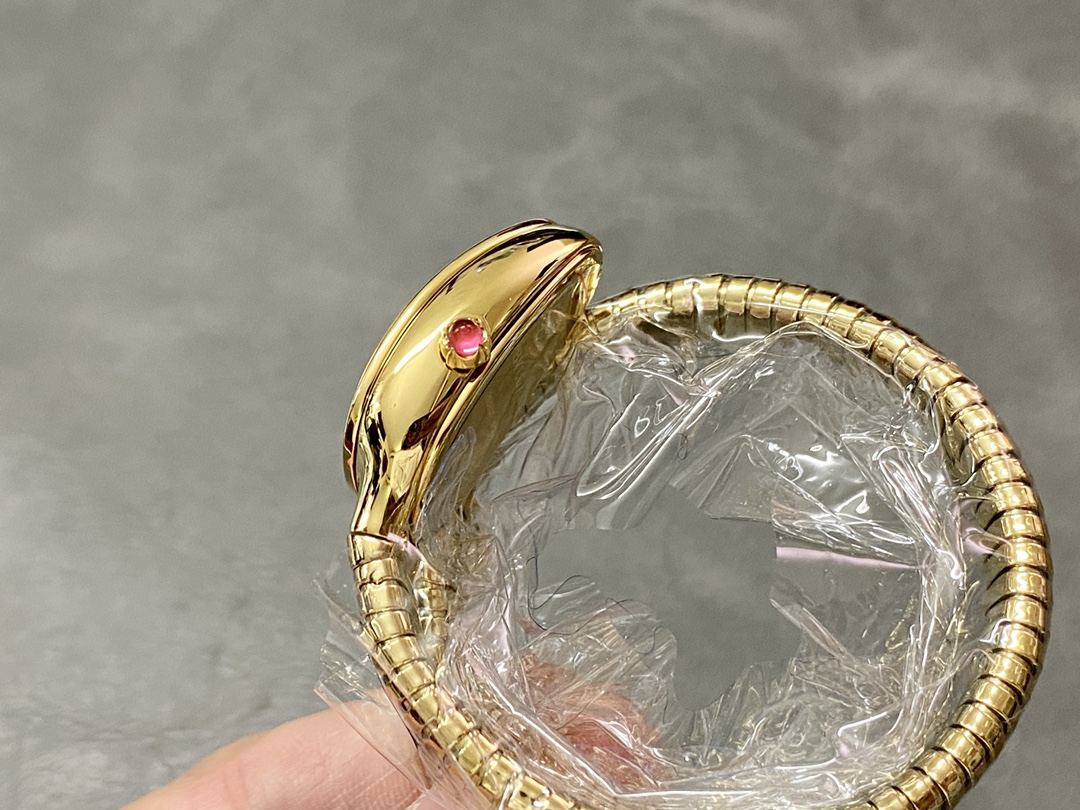 Bulgari SERPENTI gold