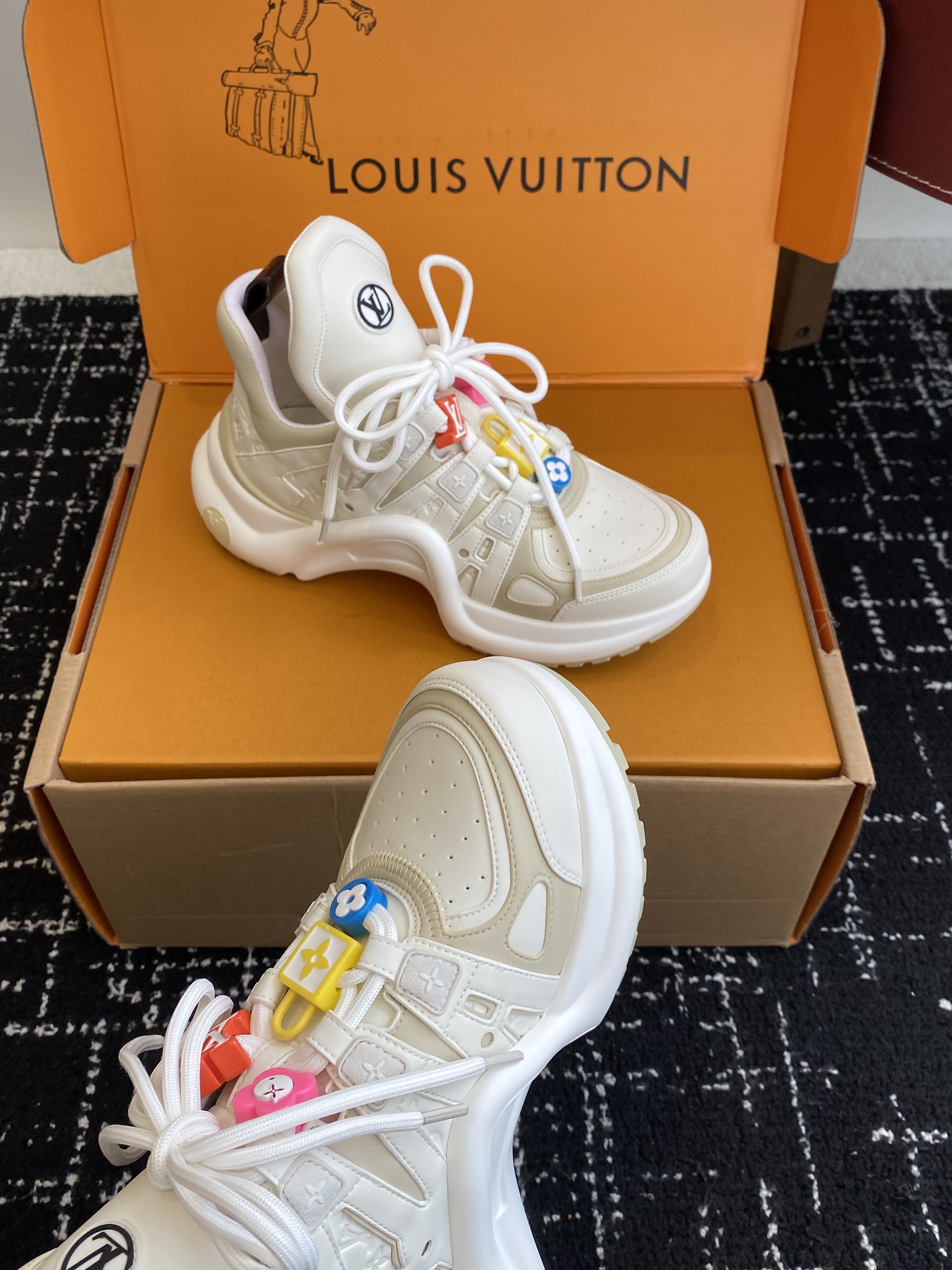 LV Sneaker 07