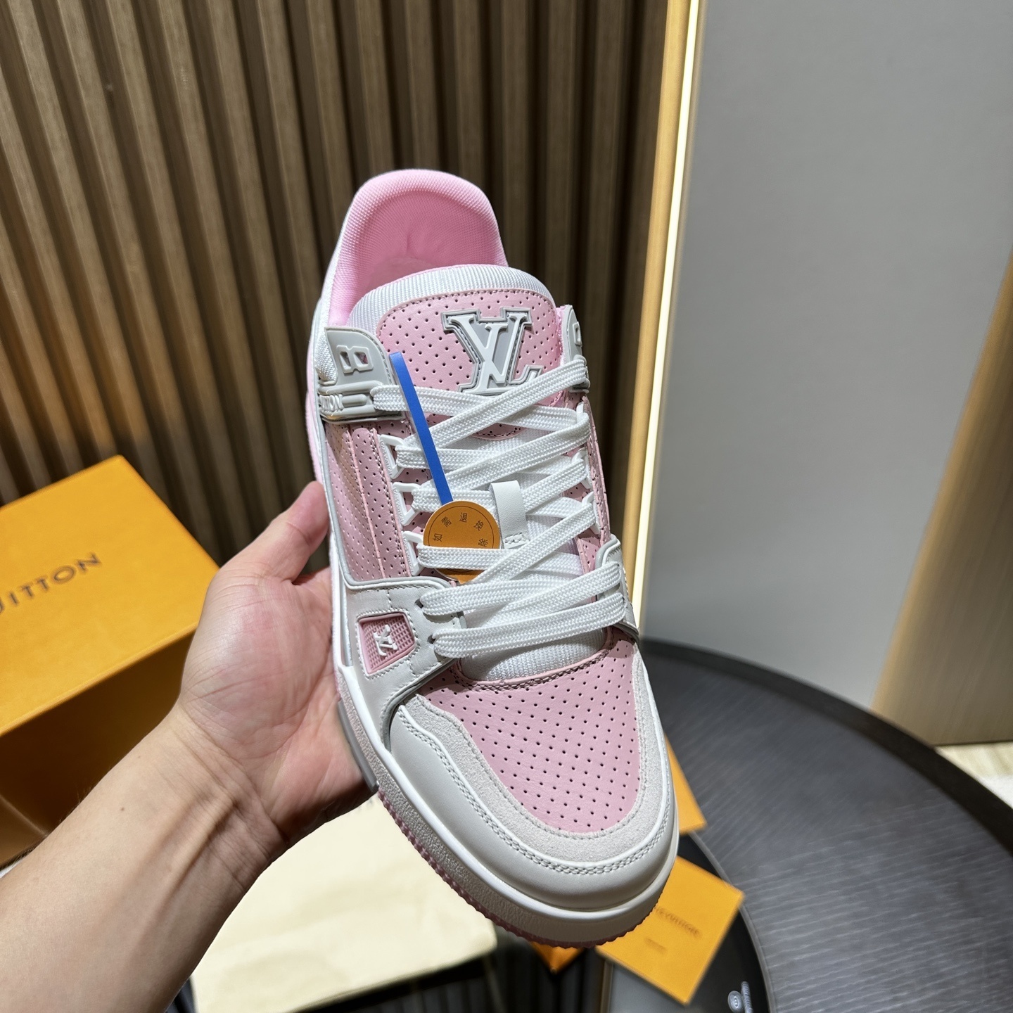 LV Sneaker 10