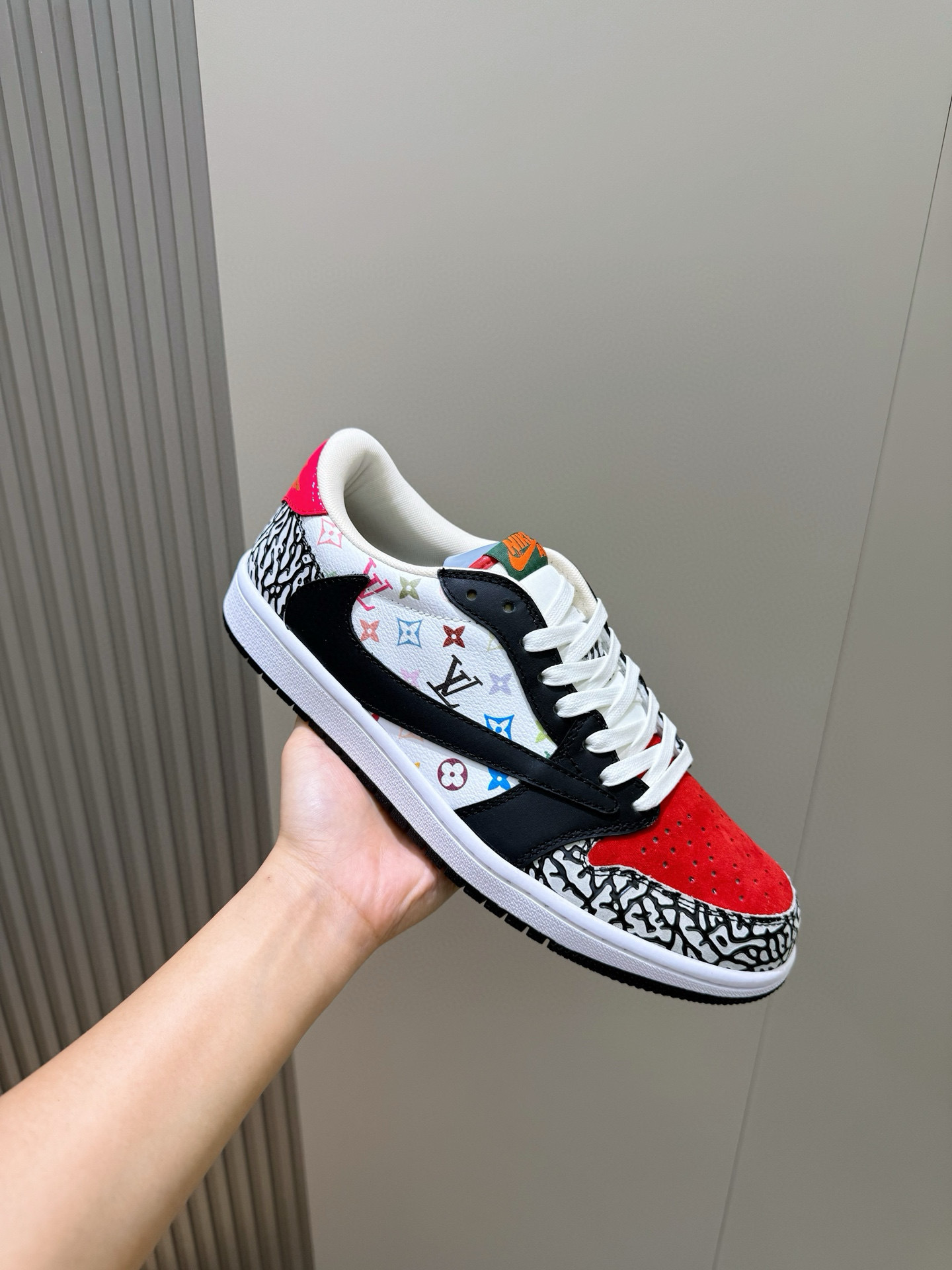 Lv Nike Collaboration Sneakers 04